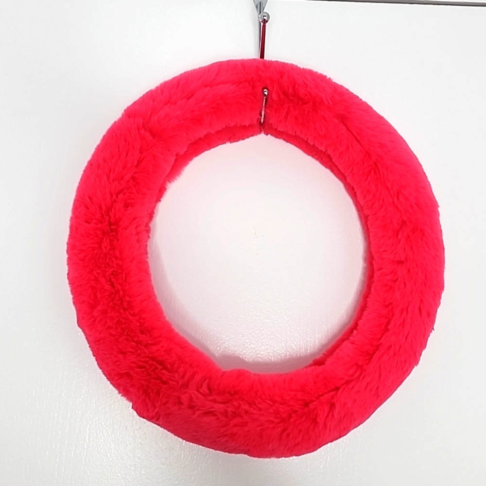 Fur wheel cover neon pink